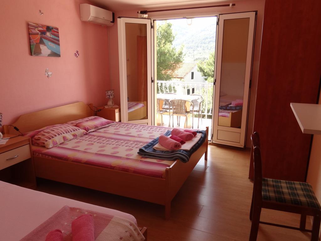 Apartments Jerkovic สตารีกราด ภายนอก รูปภาพ
