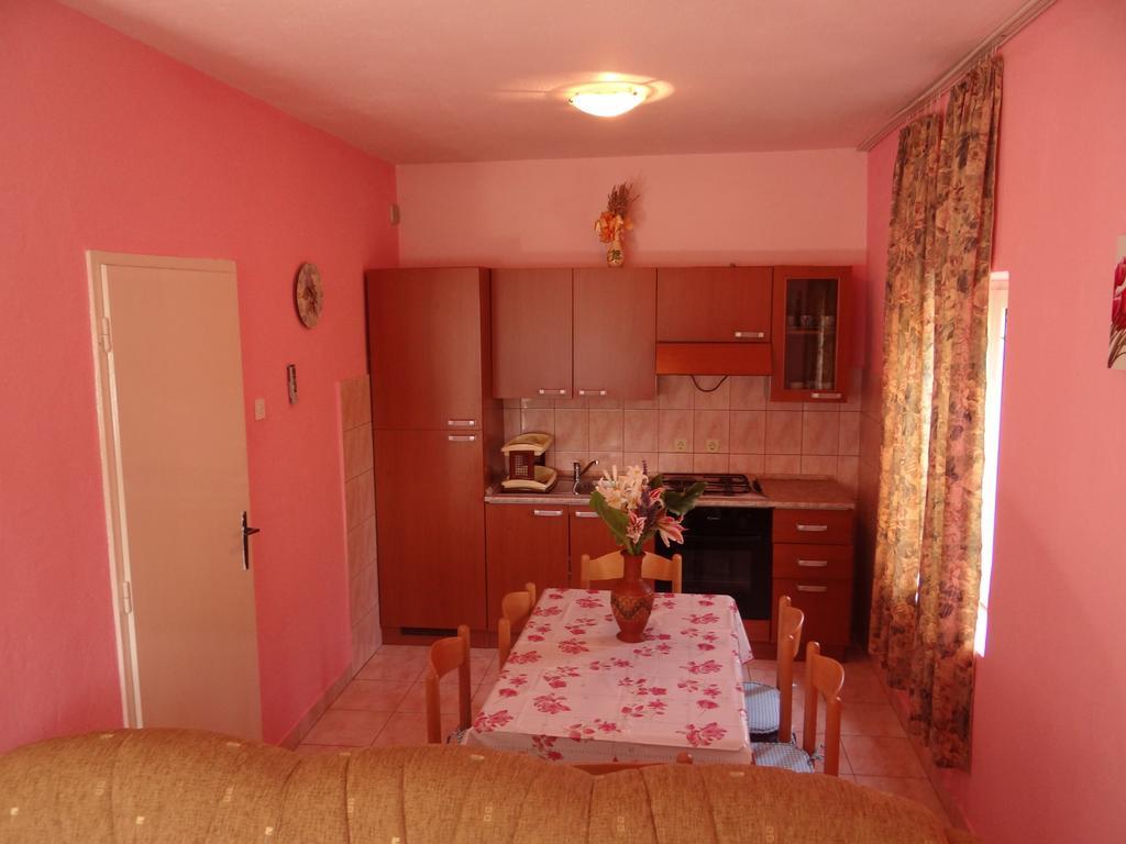 Apartments Jerkovic สตารีกราด ภายนอก รูปภาพ