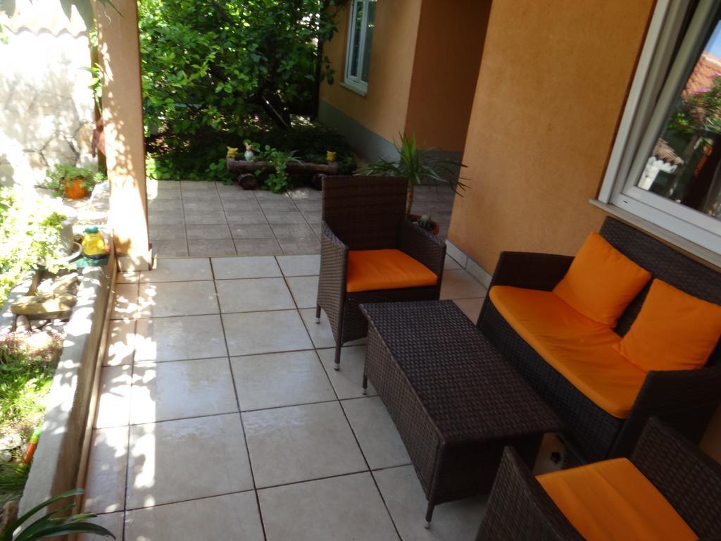 Apartments Jerkovic สตารีกราด ภายนอก รูปภาพ