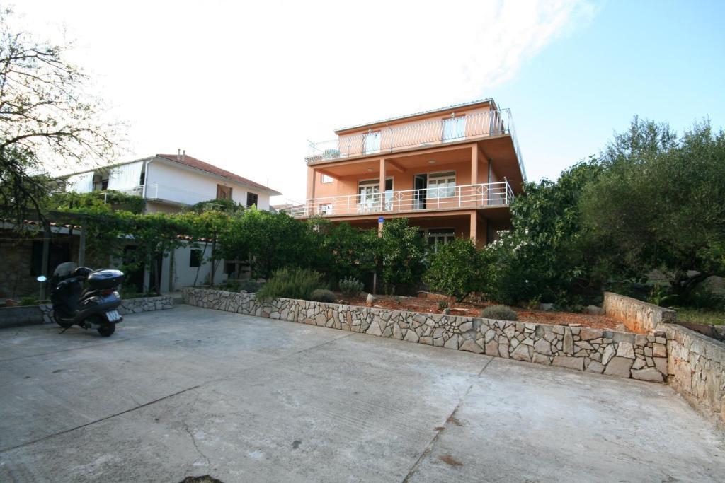 Apartments Jerkovic สตารีกราด ภายนอก รูปภาพ